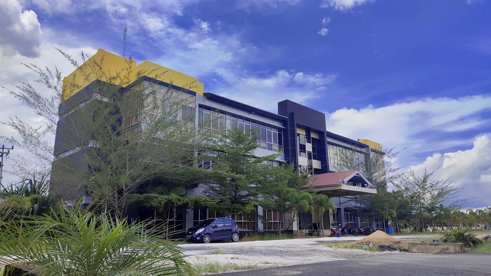 Gedung Laboratorium Terpadu